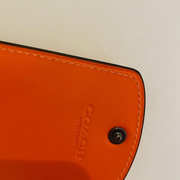COACH LARGE LUGGAGE TAG IN LEATHER bright orange, plastic id window - Picture 7 of 16